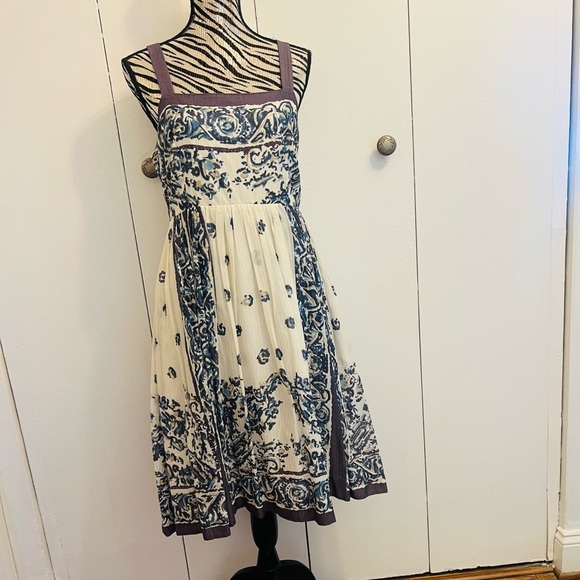 Blue and Cream Floral Midi Dress - Picture 2 of 12